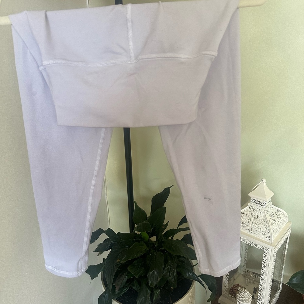 ALO Yoga white Leggings